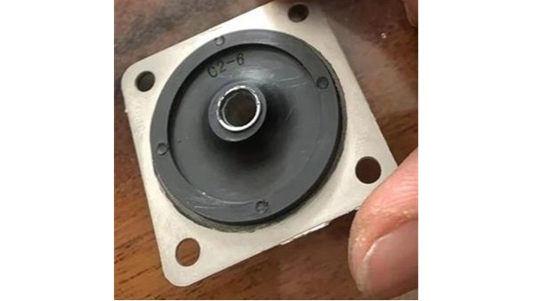 天然橡胶包不锈钢深圳赢咖4胶水厂家橡胶包金属底涂剂应用案例