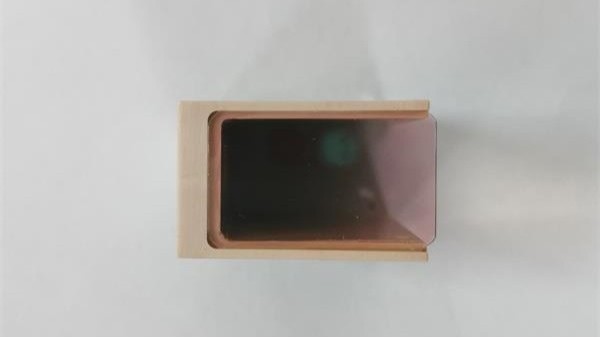 PEEK粘玻璃uv胶应用案例-深圳赢咖4uv胶水